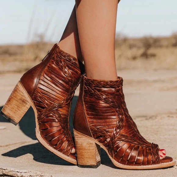 Freebird by Steven Bela Sandals, Cognac Lattice Weave Heeled Shoes (8) - Picture 2 of 10